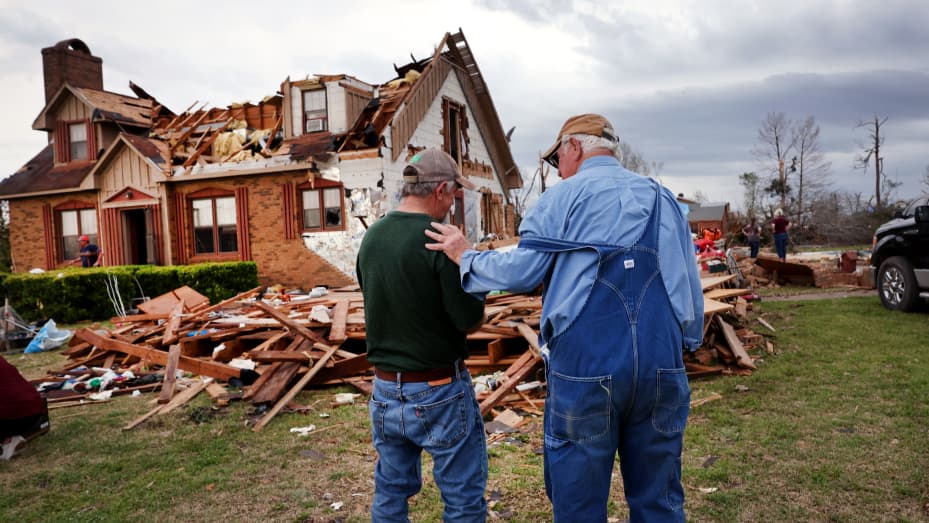 Low-income communities hit hardest by Mississippi tornado