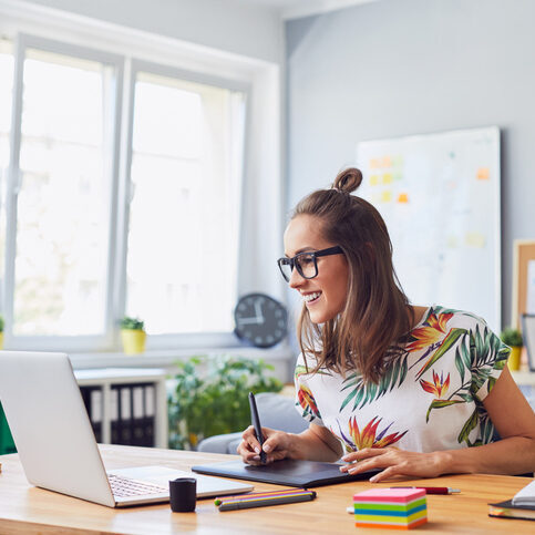 designeratcomputer-1030229216-1